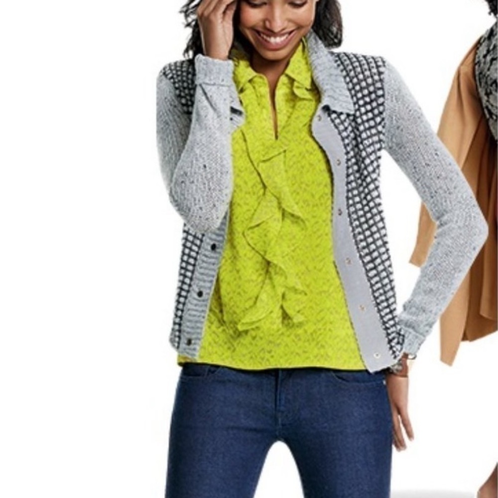 CAbi #3071 Reign Blouse Chartreuse Yellow Sz XS Ruffled Button Front Sleeveless
